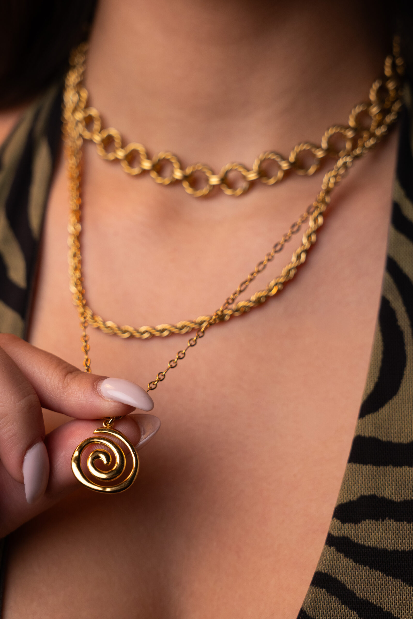 Ατσάλινο Κολιέ Golden Spiral - Image 2